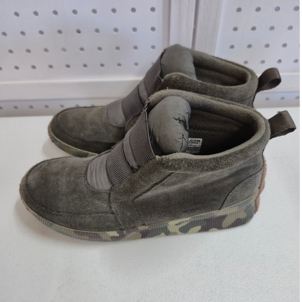 Sorel Out N About III Conquest Sage Camo Waterproof Suede Boots Size 7.5
